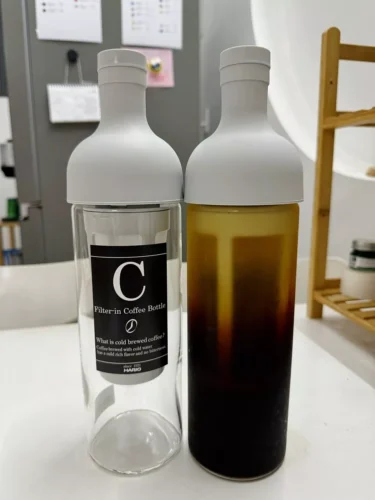 Nhấp để xem toàn màn hình Bình pha cà phê Cold Brew Hario 650ml FIC-70-B (Đen / Xám) photo review